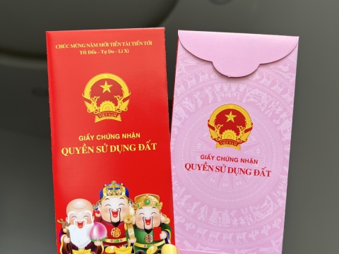 Người sử dụng bao lì xì đỏ in hình "sổ đỏ", "sổ hồng" có thể bị xử phạt lên đến 03 năm tù