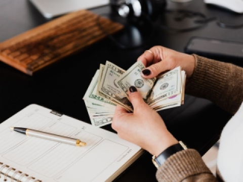 Trách nhiệm bồi thường vật chất trong hợp đồng lao động